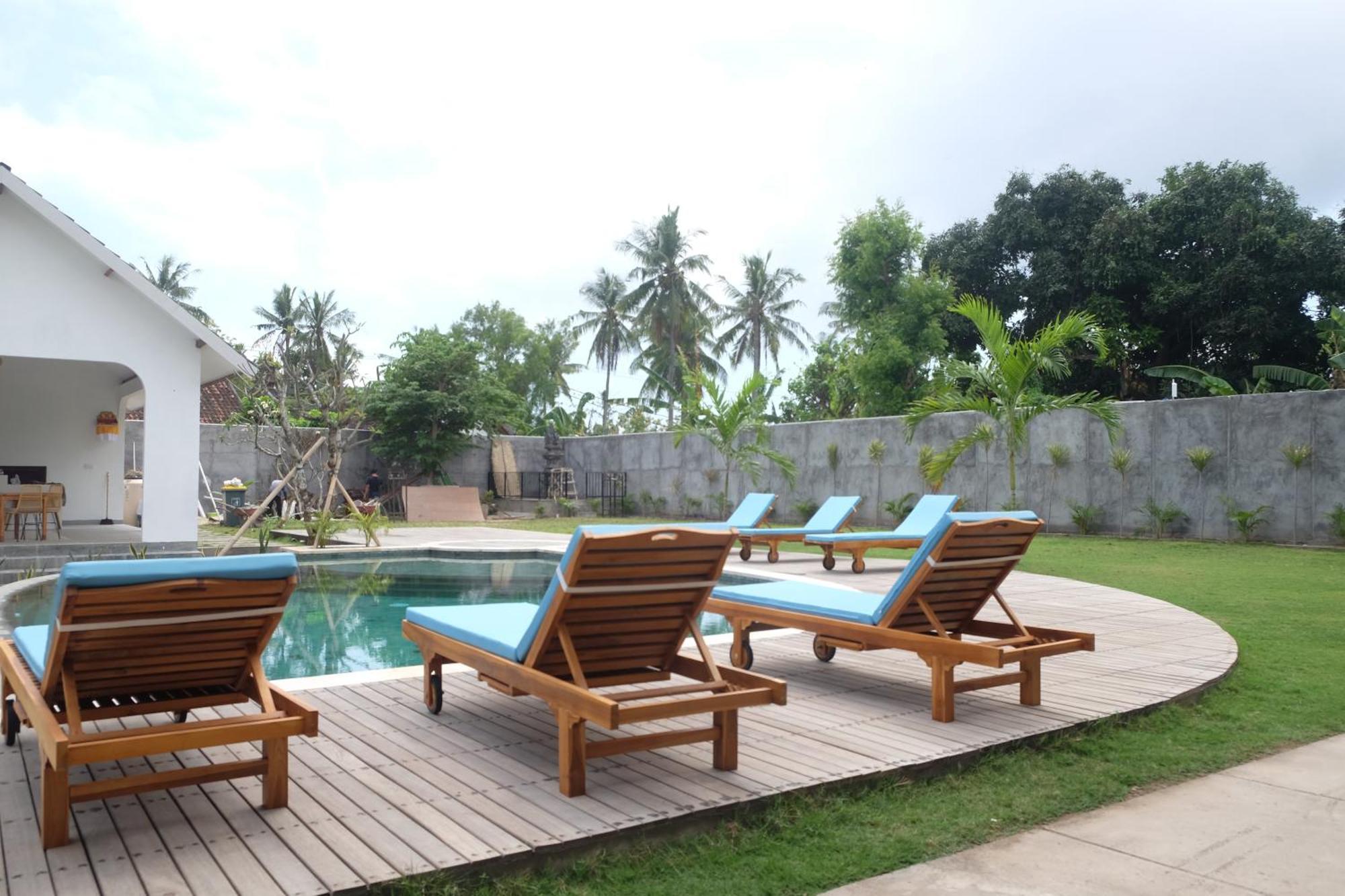 Dipenida Bali Hotel Batununggul Exterior photo