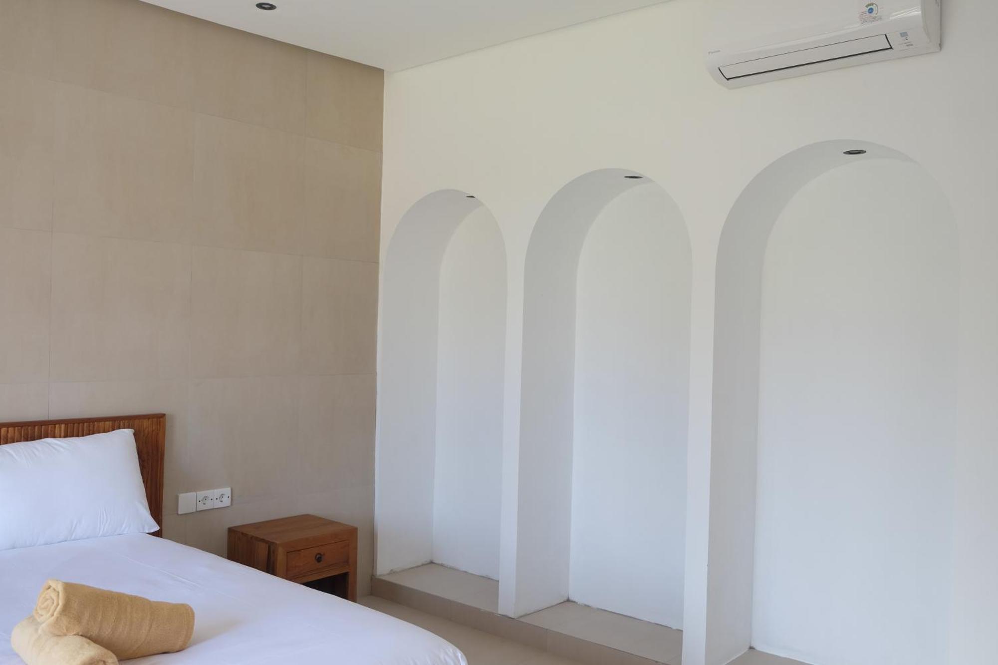 Dipenida Bali Hotel Batununggul Exterior photo