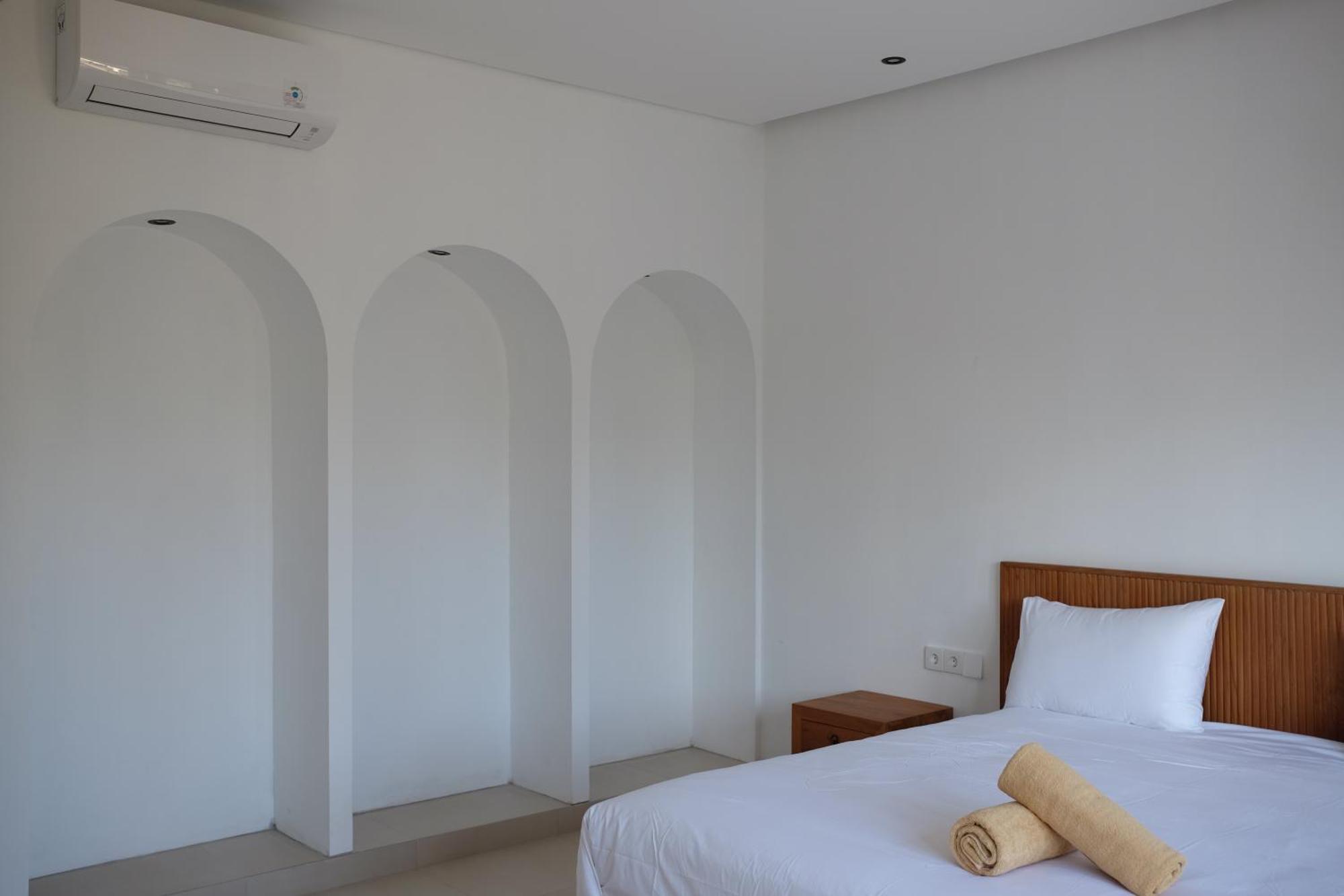 Dipenida Bali Hotel Batununggul Exterior photo